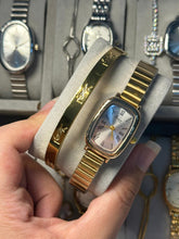 Annie watch with bundel